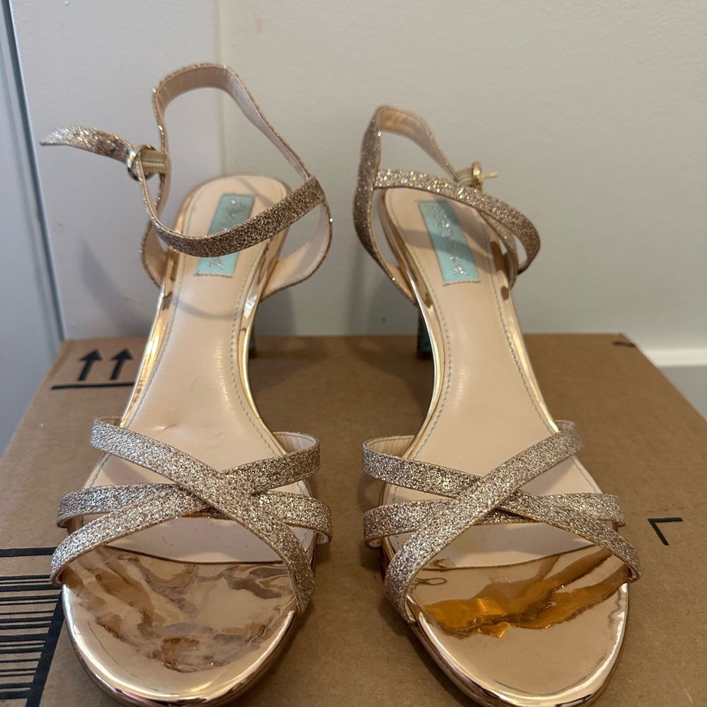 Betsey Johnson Gold Glitter Heels - Picture 5 of 6